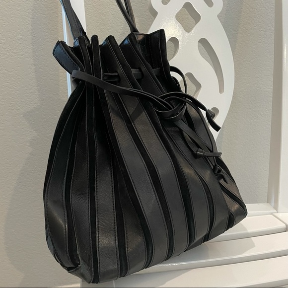 Zara Leather Bag. - Picture 1 of 8